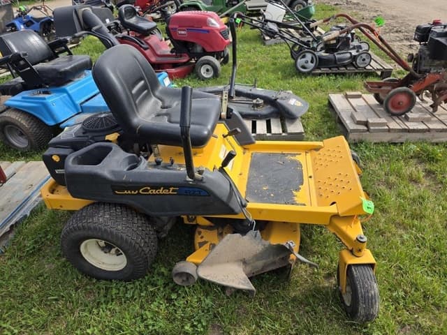 Image of Cub Cadet RZT equipment image 2