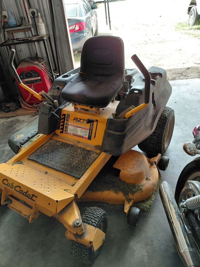Image of Cub Cadet RZT equipment image 1