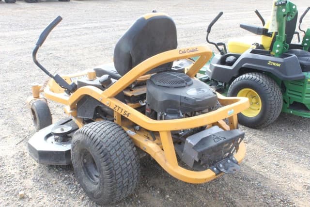 Image of Cub Cadet Ultima ZT1 equipment image 1
