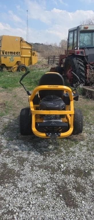 Image of Cub Cadet Ultima ZT1 equipment image 2