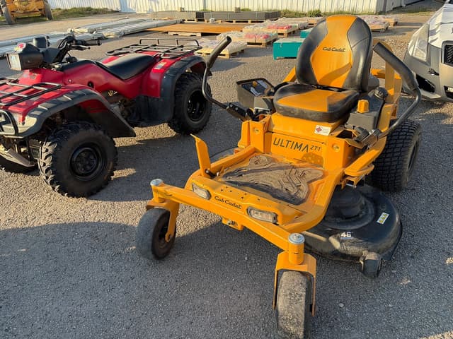 Image of Cub Cadet Ultima ZT1 equipment image 3