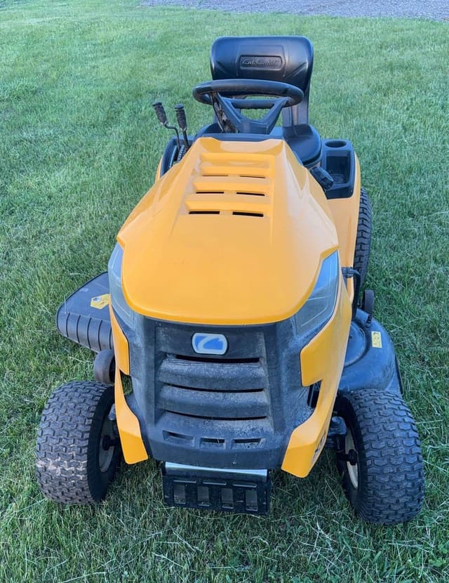 Image of Cub Cadet Ultima ZT1 equipment image 1