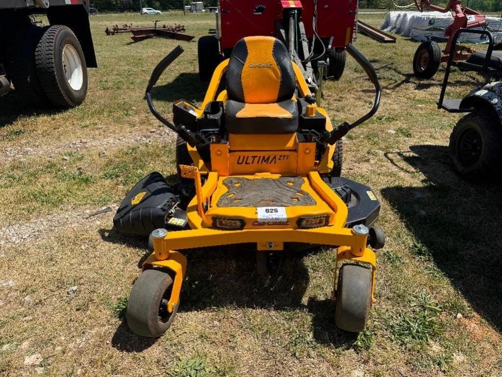 Cub Cadet Ultima ZT1 Equipment Image0