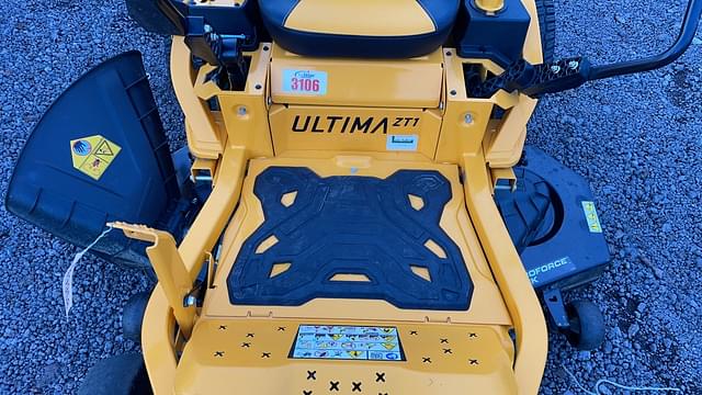 Image of Cub Cadet Ultima ZT1 equipment image 4