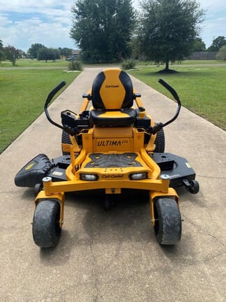 Cub Cadet Ultima ZT2 Equipment Image0
