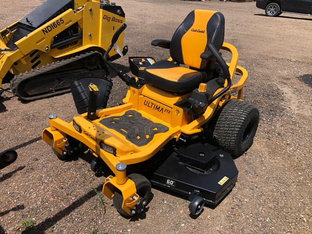 Image of Cub Cadet Ultima ZT3 equipment image 1