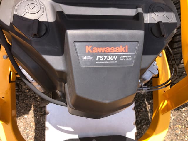Image of Cub Cadet Ultima ZT3 equipment image 4