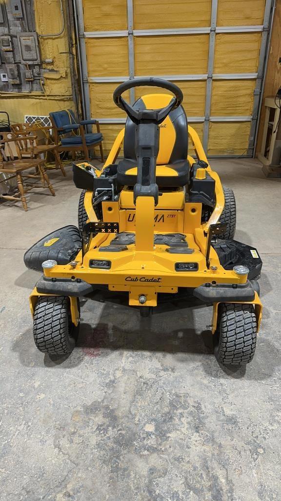 Image of Cub Cadet Ultima ZTS1 equipment image 2