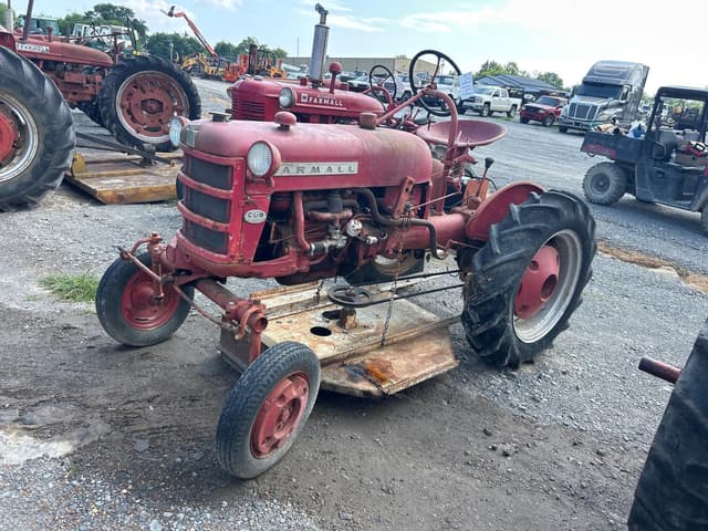 Image of Farmall Cub equipment image 2