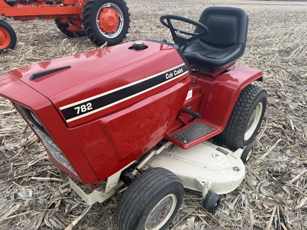Cub Cadet 782 Equipment Image0