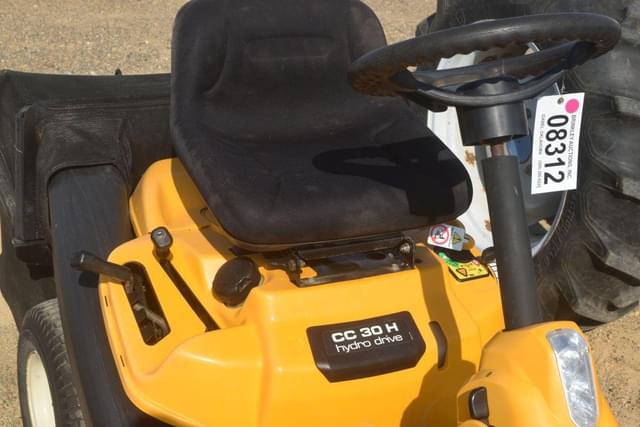 Image of Cub Cadet CC30H equipment image 4