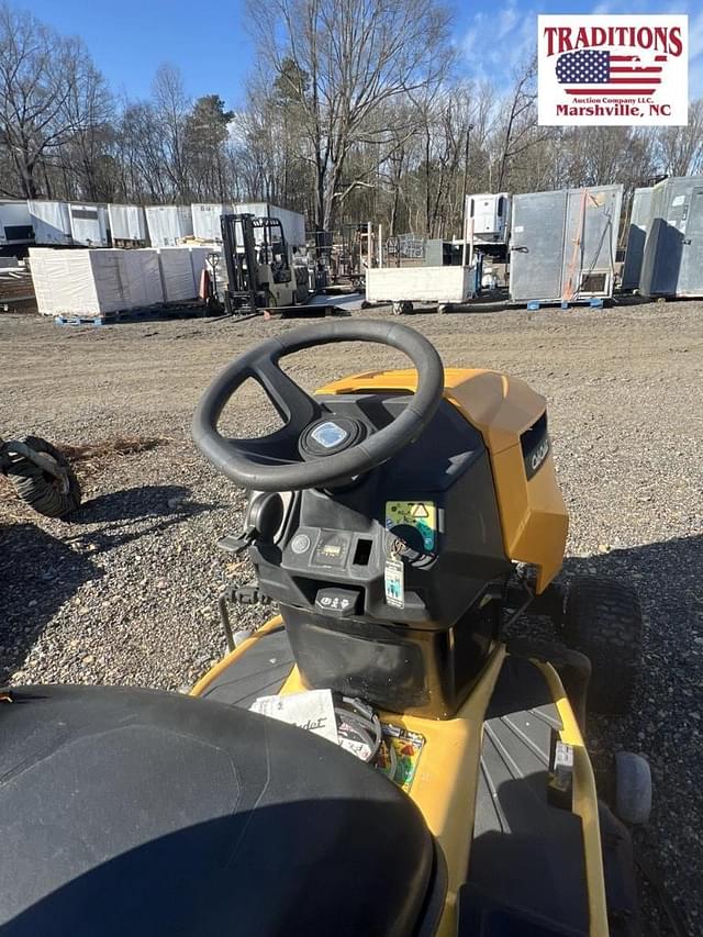 Image of Cub Cadet XT1 equipment image 4