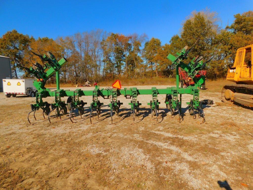 Image of John Deere 856 Image 1