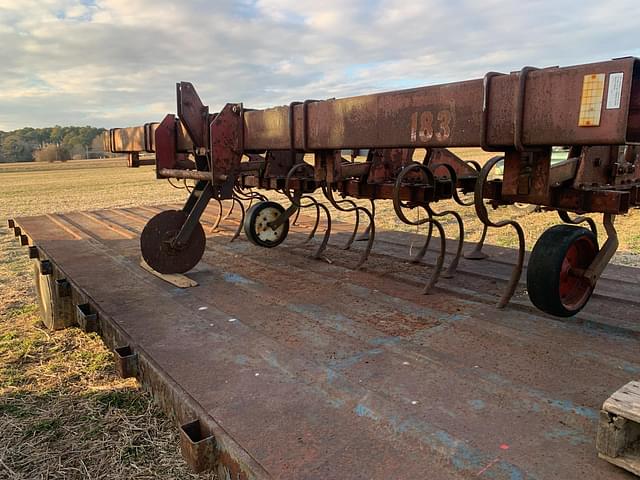 Image of Case IH 183 equipment image 1