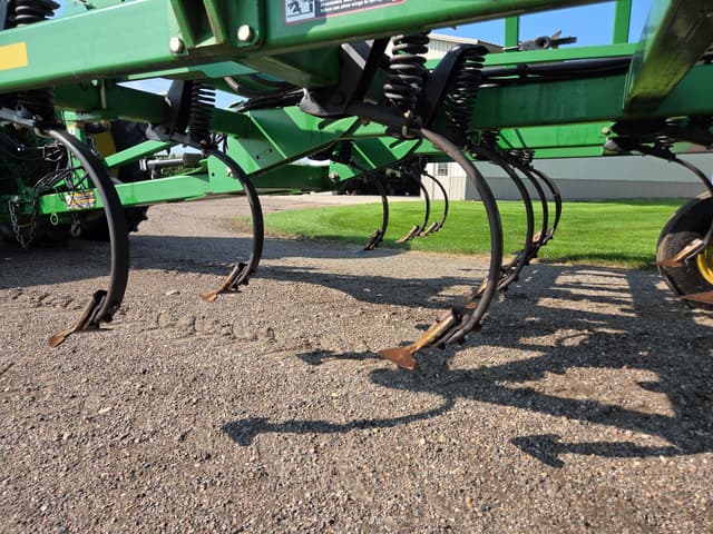 Image of John Deere 2210 equipment image 4