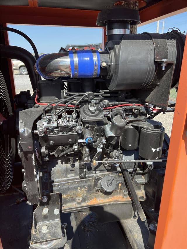 Image of Cummins 4BT equipment image 4