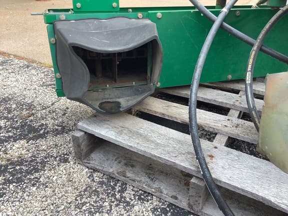 Image of Cushman Core Harvester equipment image 4