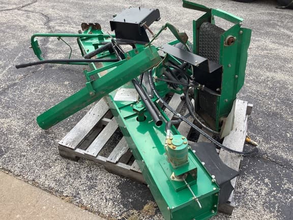 Image of Cushman Core Harvester equipment image 3
