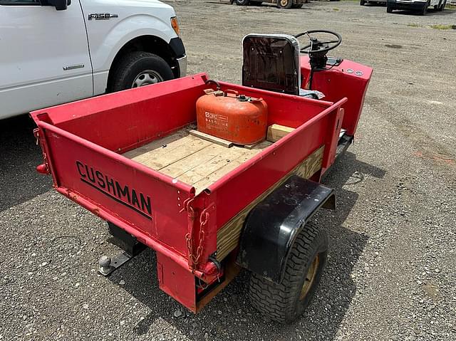 Image of Cushman Truckster equipment image 2