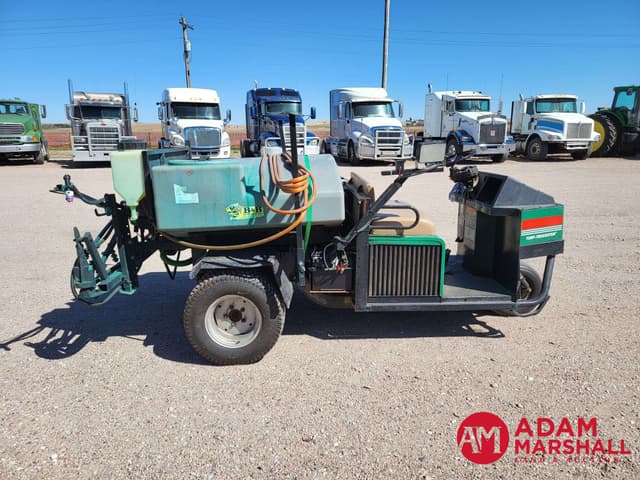 Image of Cushman Turf Truckster equipment image 2