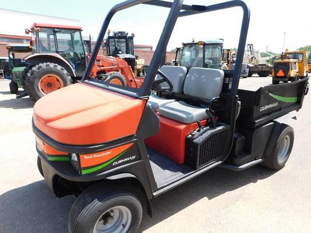 Image of Cushman Turf Truckster equipment image 4