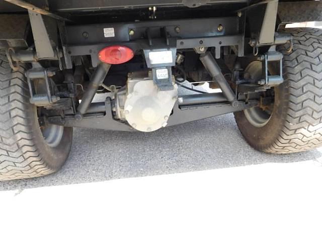 Image of Cushman Turf Truckster equipment image 3