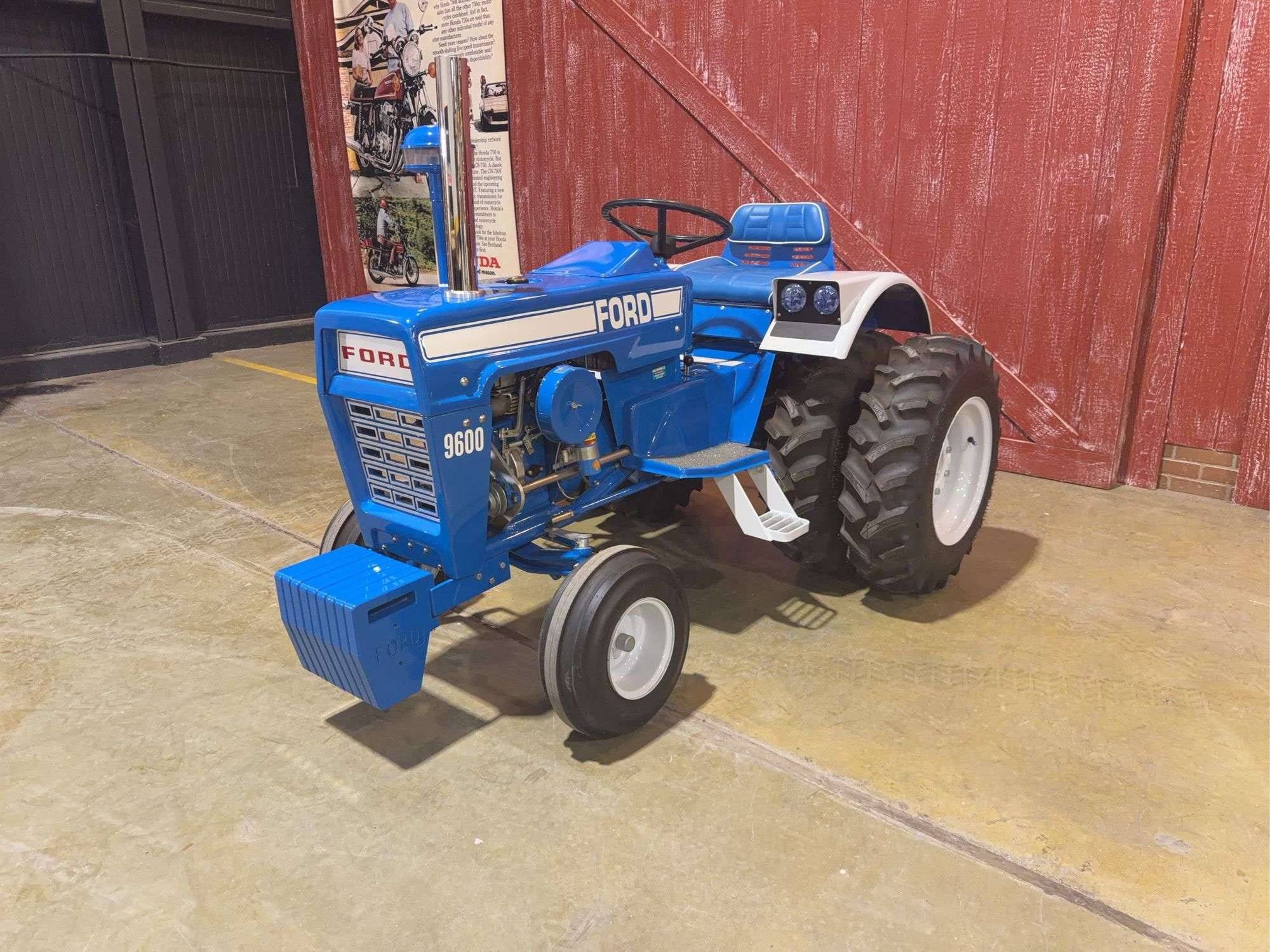 1973 Ford 9600 Equipment Image0