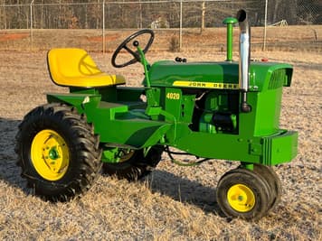 Main image John Deere Custom