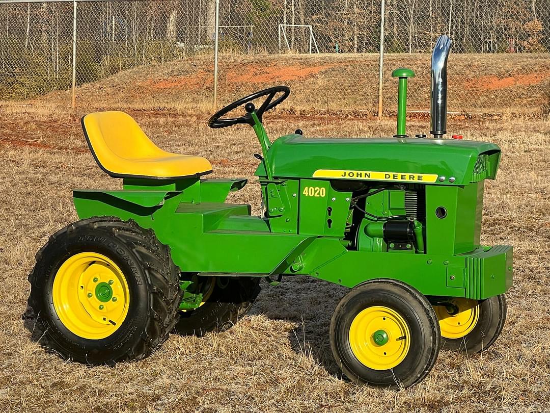 Image of John Deere 4020 Primary image