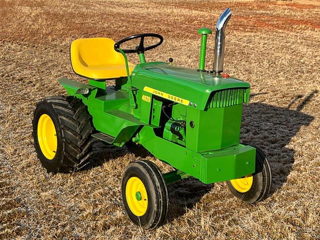 Image of John Deere 4020 equipment image 1