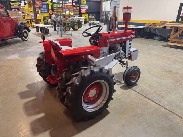Image of Massey Ferguson 1100 equipment image 4