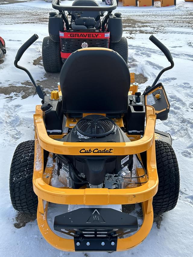 Image of Cub Cadet Ultima ZT1 equipment image 4