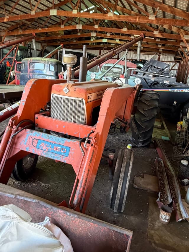 Image of Allis Chalmers D17 equipment image 4