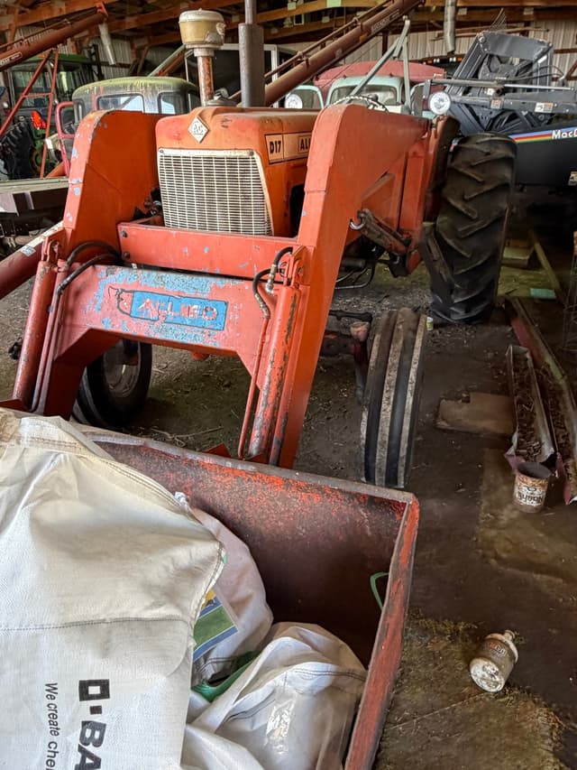Image of Allis Chalmers D17 equipment image 3