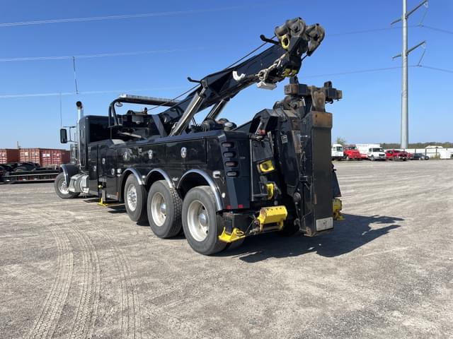 Image of Peterbilt 389 equipment image 3