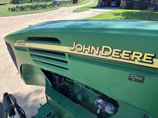 Image of John Deere 4720 equipment image 3