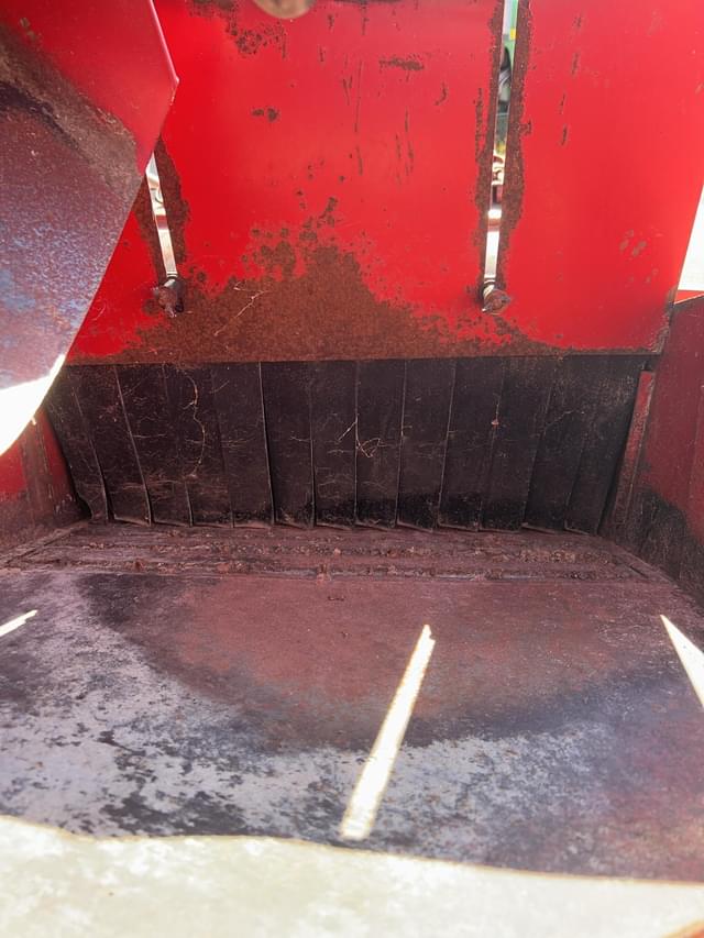 Image of Case IH 1350 equipment image 4