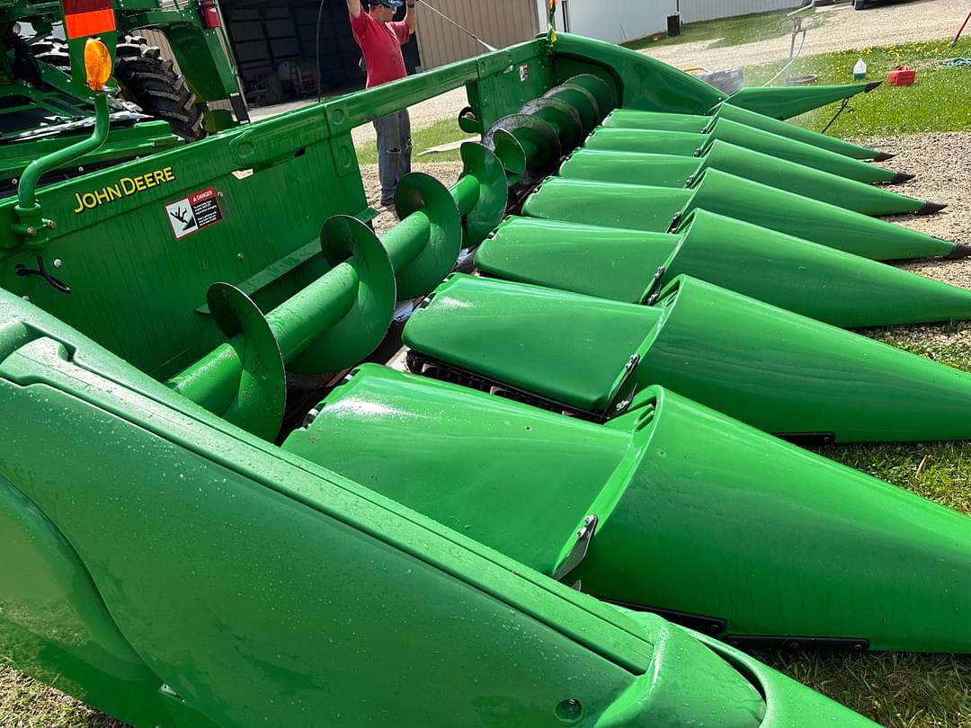 Image of John Deere 608C Primary image