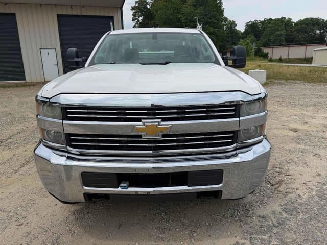Image of Chevrolet 3500 equipment image 4