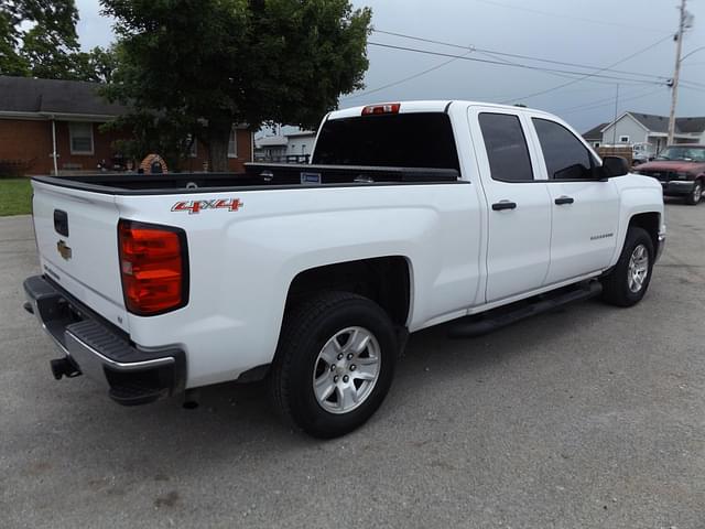 Image of Chevrolet Silverado equipment image 4