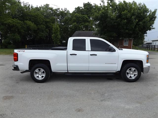 Image of Chevrolet Silverado equipment image 3