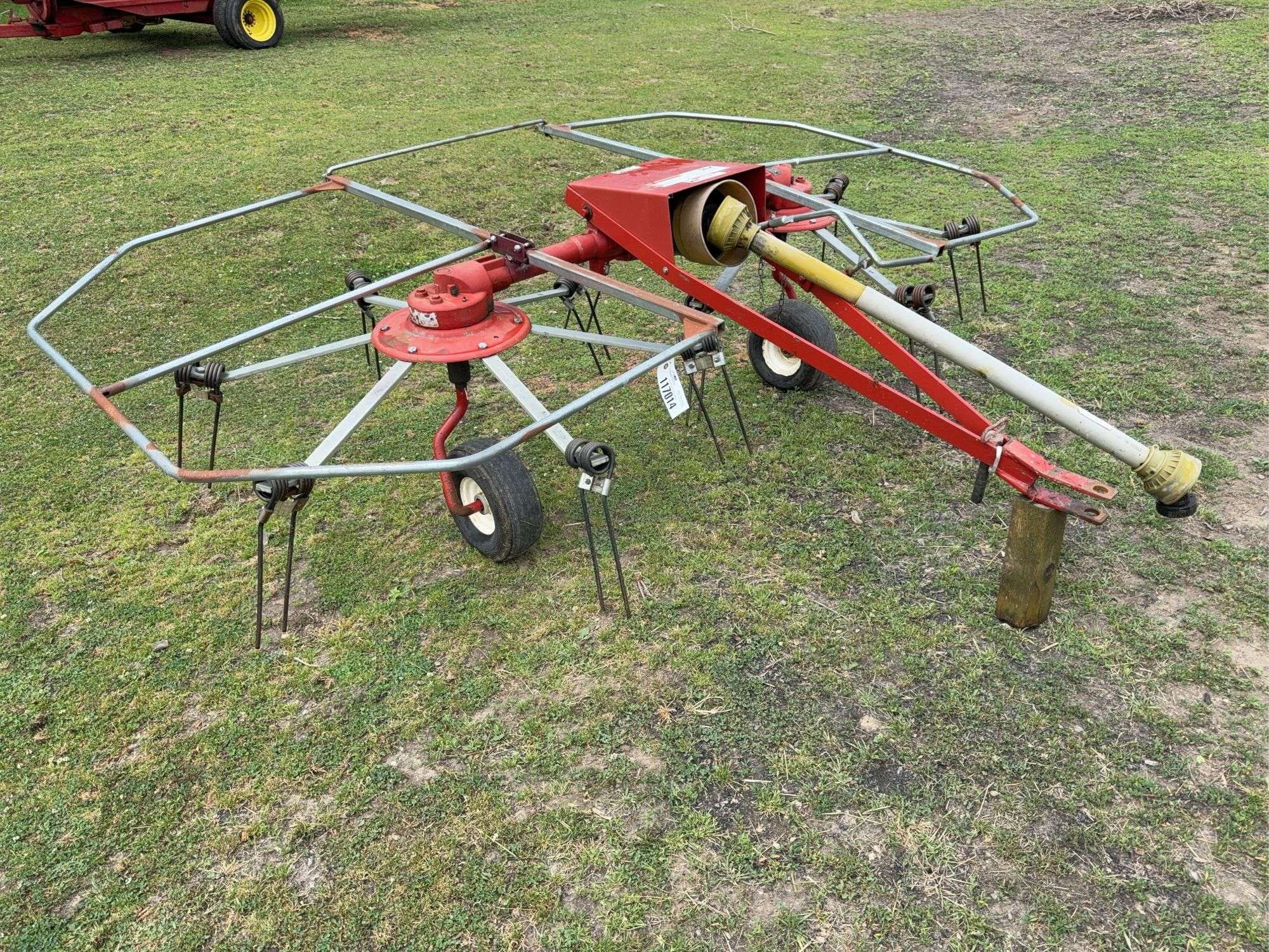 New Idea 4210 Equipment Image0