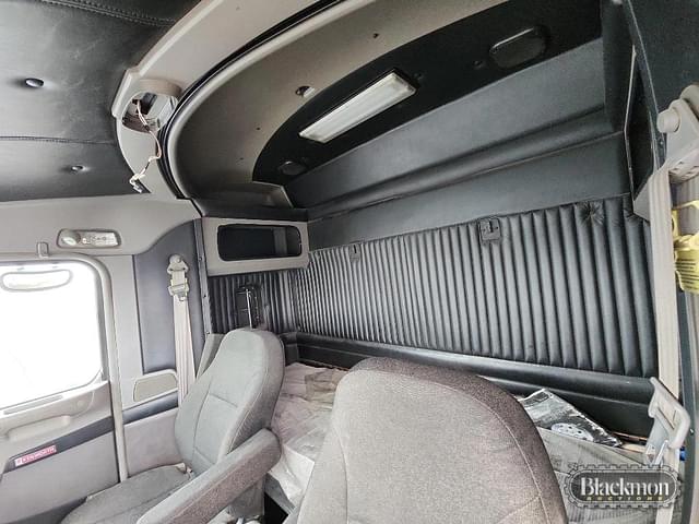 Image of Kenworth T800 equipment image 4