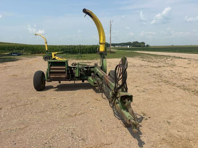 Image of John Deere 3800 equipment image 1