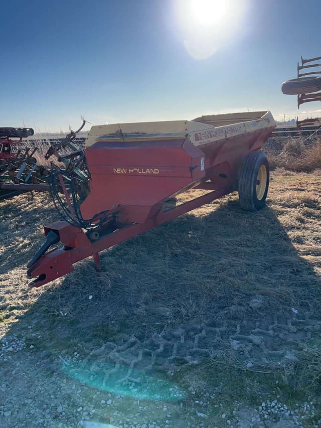 Image of New Holland 305 equipment image 1