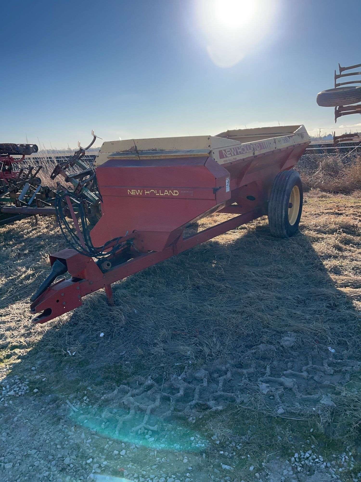 New Holland 305 Equipment Image0