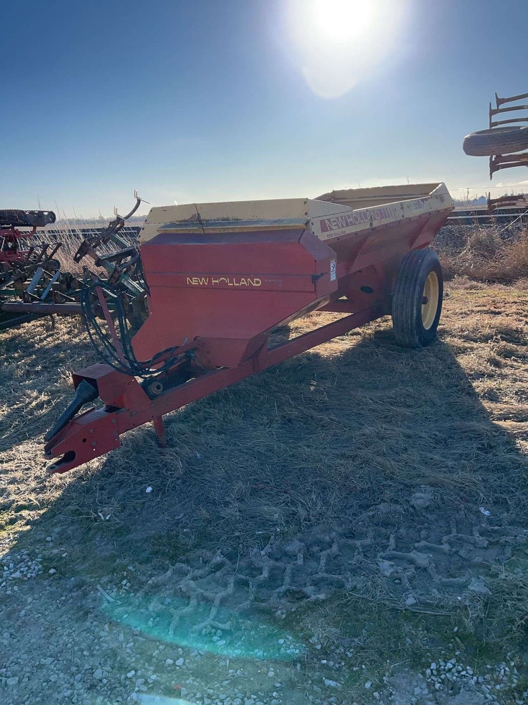 Image of New Holland 305 Primary image