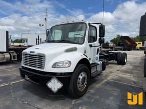 2019 Freightliner M2 Image