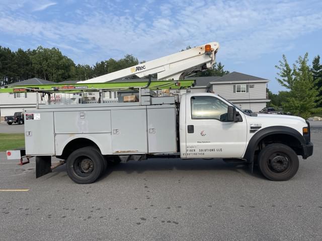 Image of Ford F-450 equipment image 3