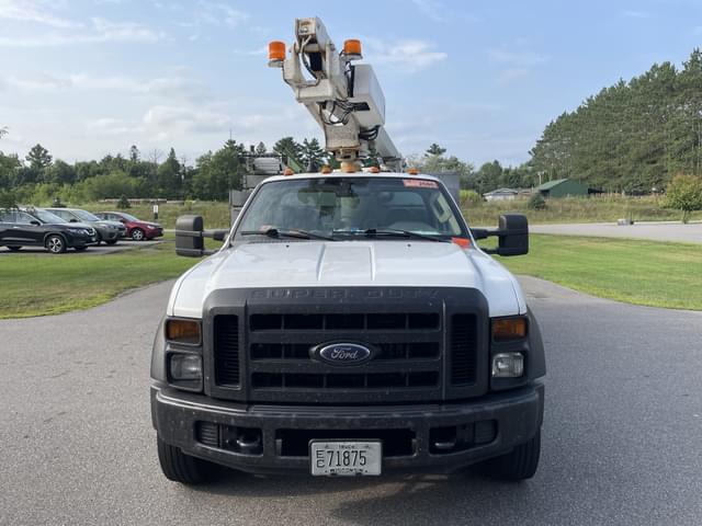 Image of Ford F-450 equipment image 1